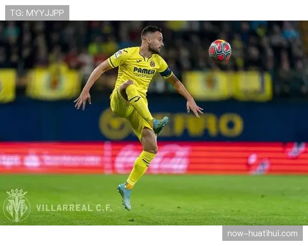 比利亚雷亚尔控球体系存隐患，后场出球点缺失致线路单一